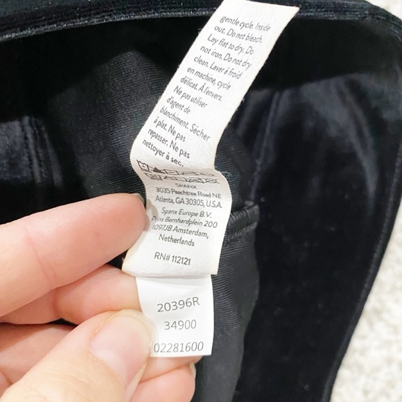 SPANX Velvet Split Hem Wide Leg Pant Very Black Slimming Comfort Size Small - Picture 13 of 14